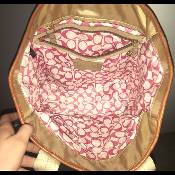 LARGE COACH CREAM & PINK BAG w COACH KEYTAG - Picture 4 of 8